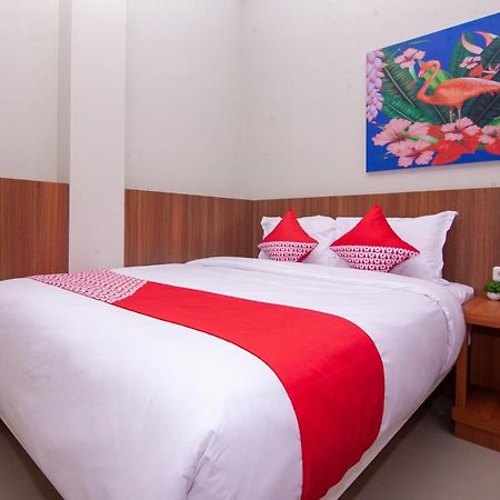 Oyo 2816 Privato Suite Kembaran Екстер'єр фото