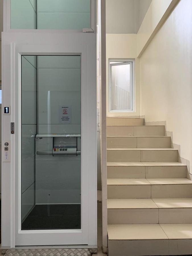 Oyo 2816 Privato Suite Kembaran Екстер'єр фото