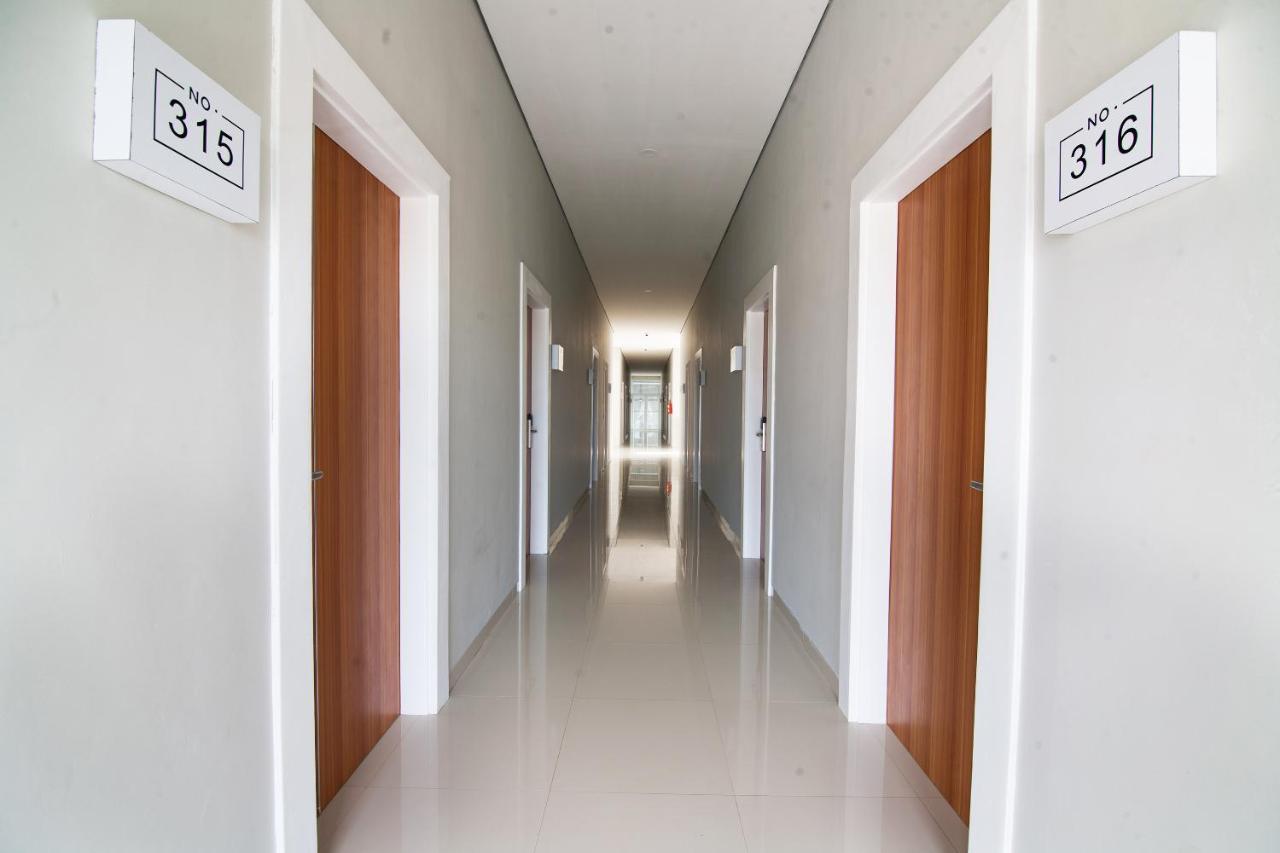 Oyo 2816 Privato Suite Kembaran Екстер'єр фото