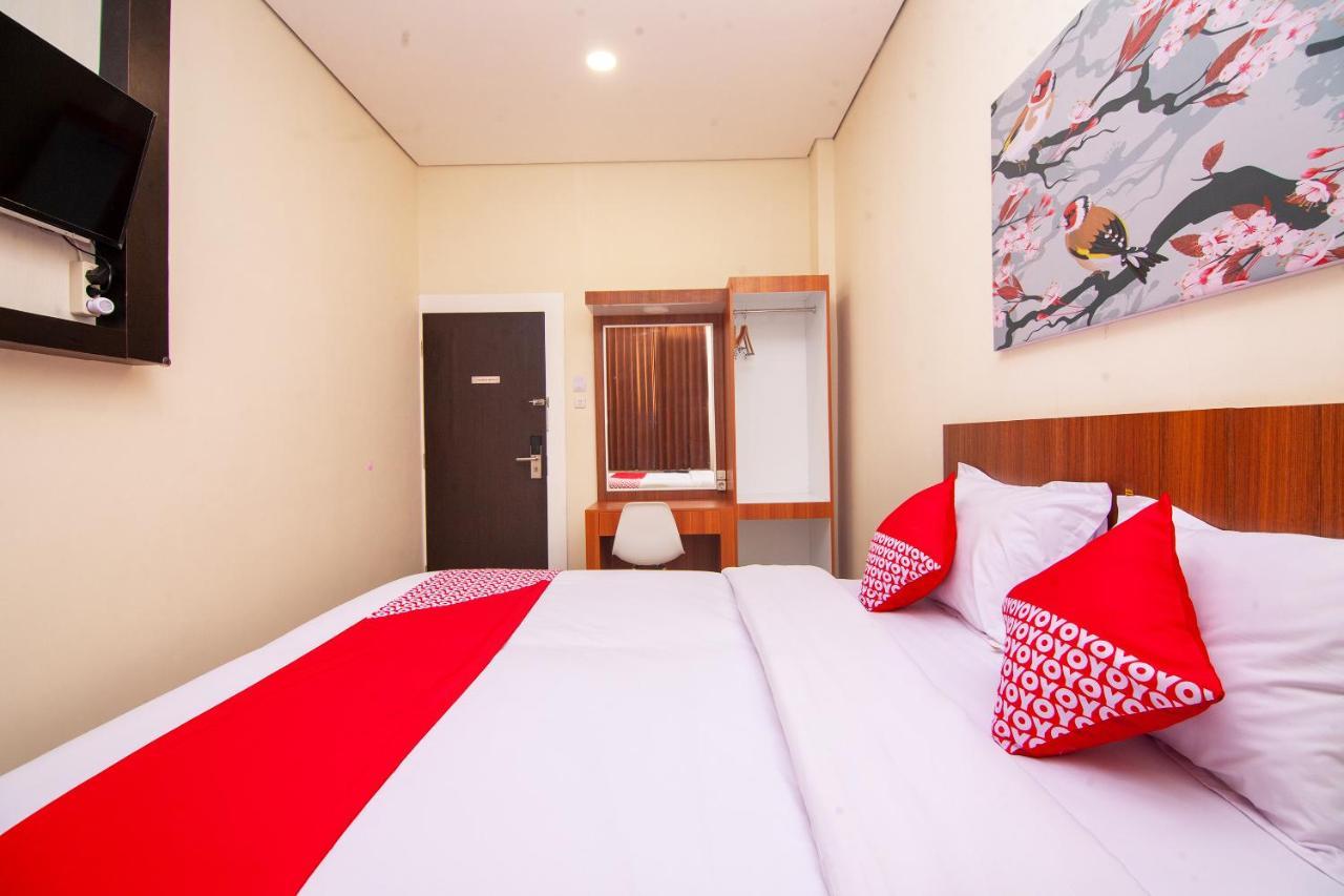 Oyo 2816 Privato Suite Kembaran Екстер'єр фото