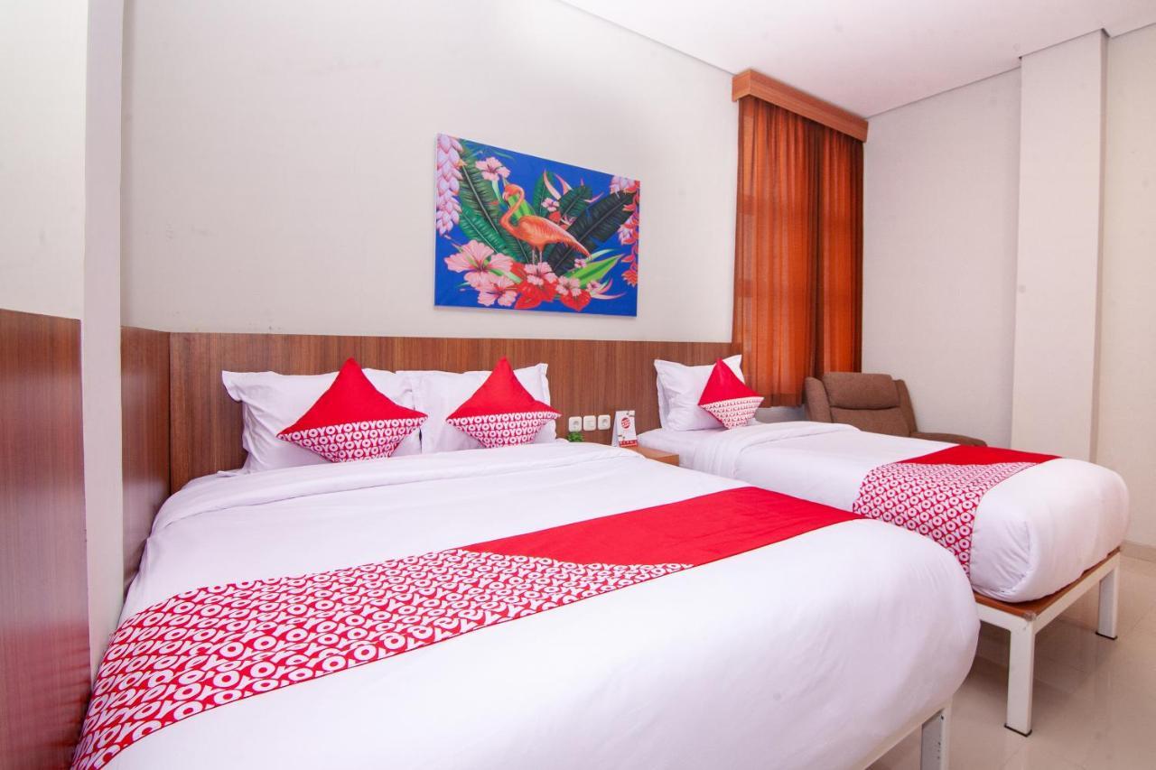 Oyo 2816 Privato Suite Kembaran Екстер'єр фото